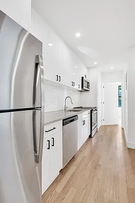 Rented by SERHANT. | media 3