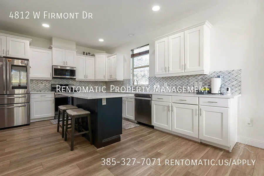 5 bed, 3070 sqft, $3,225 — Photo 4