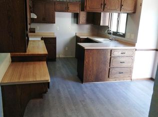S69W14922 Cornell Cir, Muskego, WI 53150