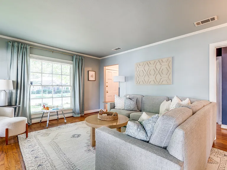 6006 Penrose Ave — Photo 22