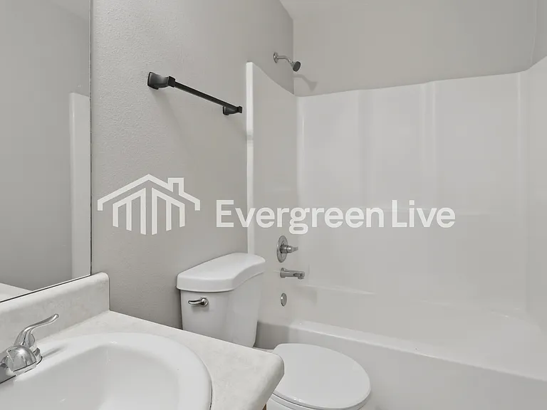 13996 Pine Glen Cv — Photo 13