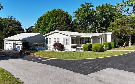 2nd image of 32 Ledgestone Road