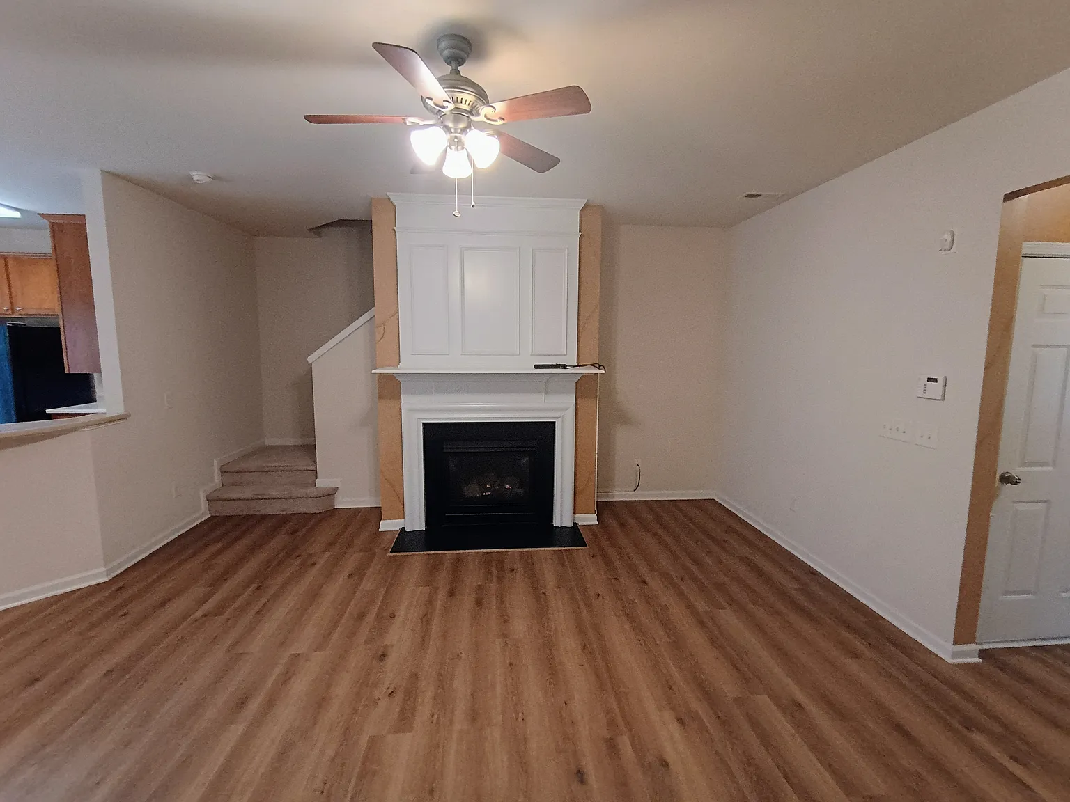 3 bed, 2.5 bath, 1564 sqft, $1,850 — Photo 4
