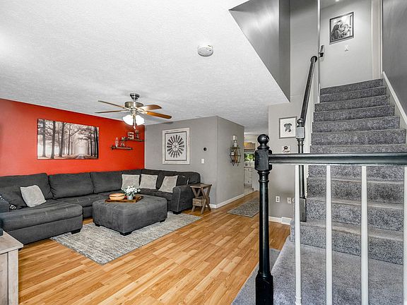 5th image of 14 Beaujolais Drive