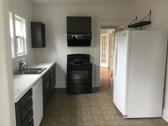 4th image of 251 Campsie Pl