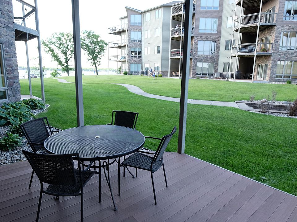 1st image of 425 240th Ave #102