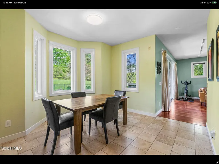 8 Fox Glove Ct — Photo 17