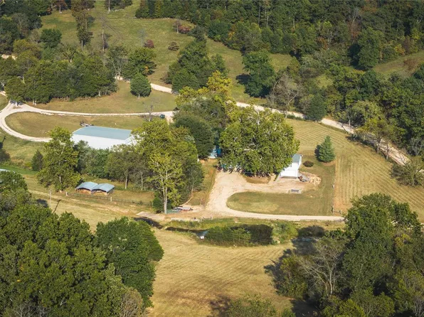 5103 Rock Rd, Bourbon, MO 65441