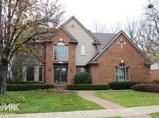 46584 Springwood Dr, Macomb, MI 48044