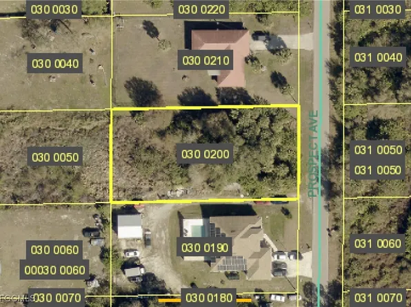 1415 Prospect Ave, Lehigh Acres, FL 33972