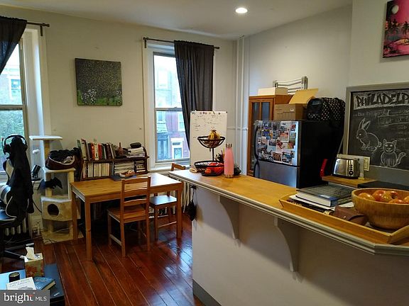 5th image of 828 Corinthian Ave Floor 2
