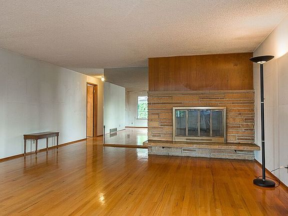 Living room with fireplace