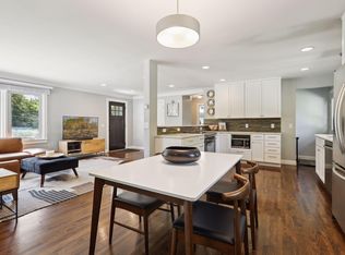 1610 Yorkshire Ave S, Minnetonka, MN 55305