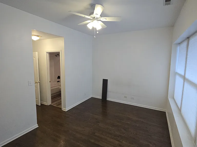 4554 S King Dr E #3-E3 — Photo 12