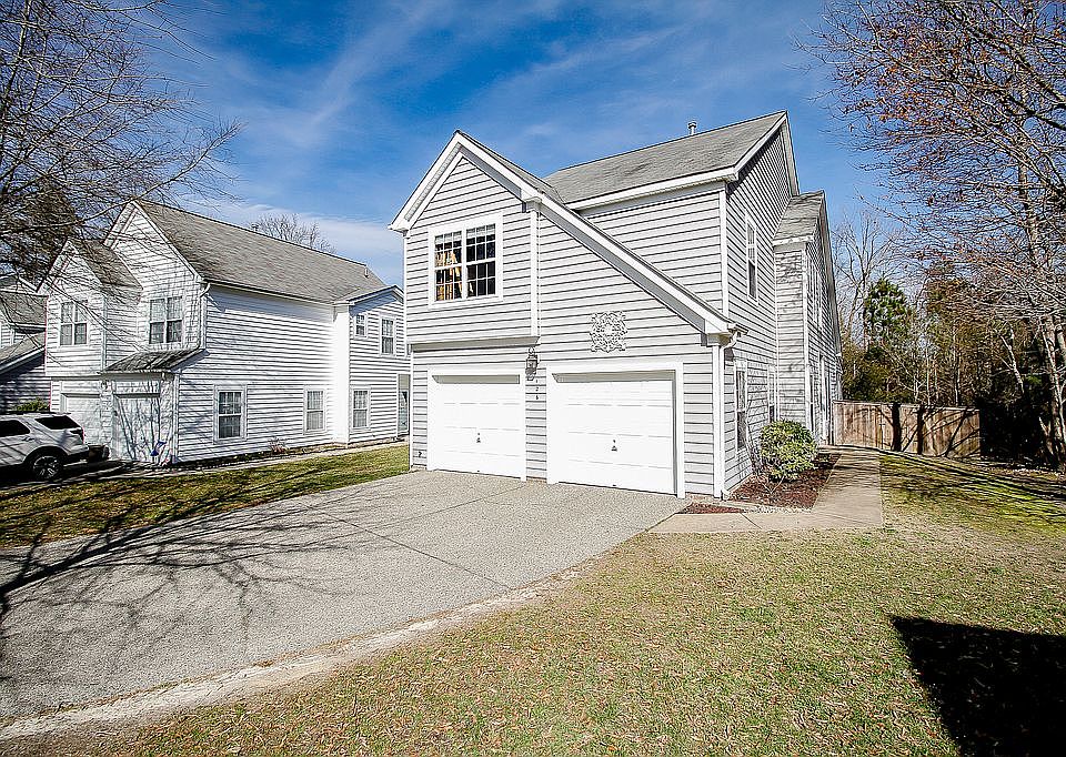1st image of 126 Kristin Ct
