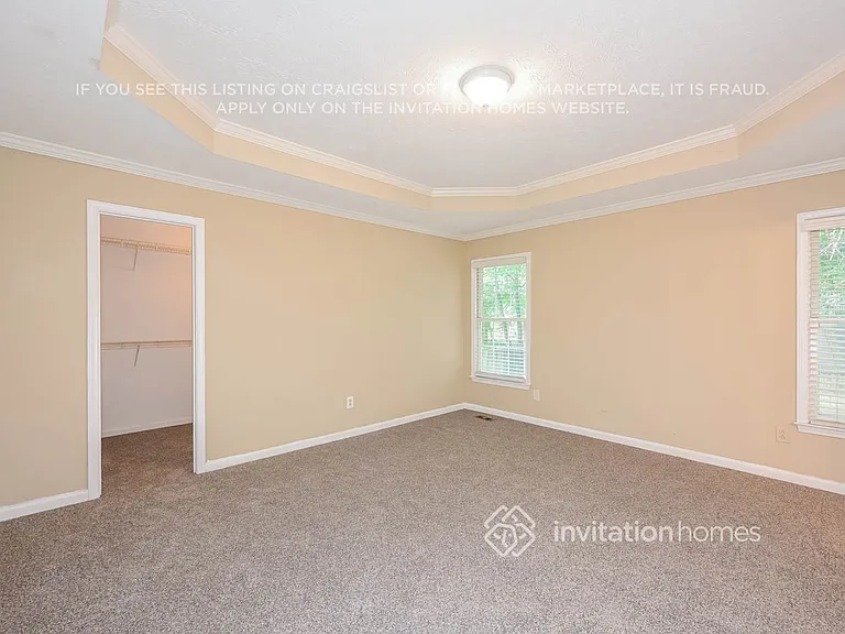 2355 Huntington Dr — Photo 9