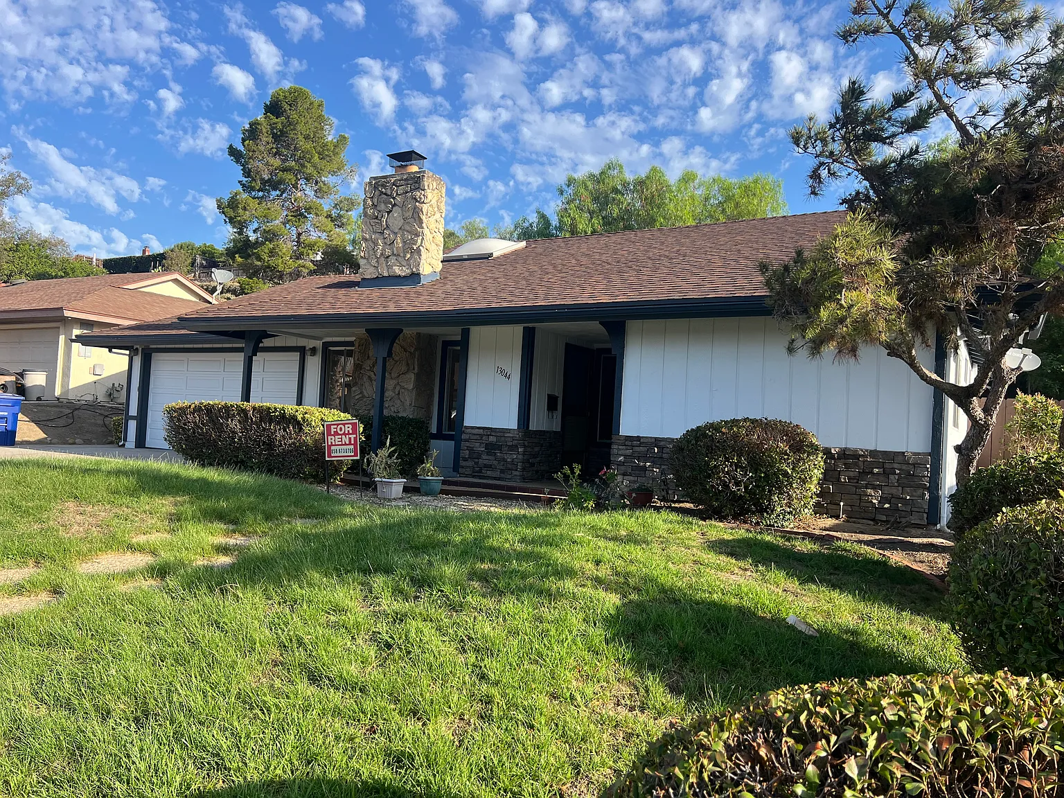 4 bed, 1300 sqft, $4,190 — Photo 1