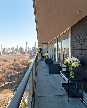 4th image of 210 Central Park S APT 23B