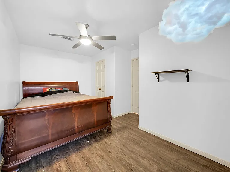 303 Shawnee Dr — Photo 12