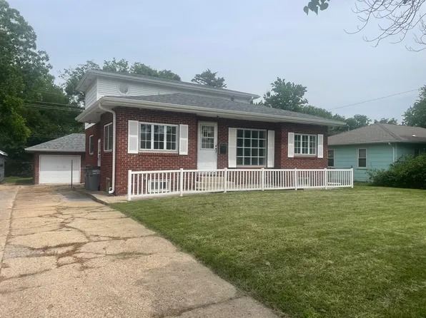1322 Chestnut St, Emporia, KS 66801