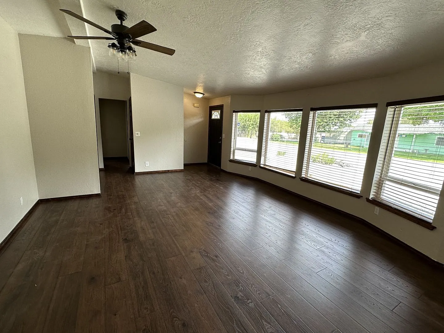 Pasco Corner Lot House For Lease! — Photo 4