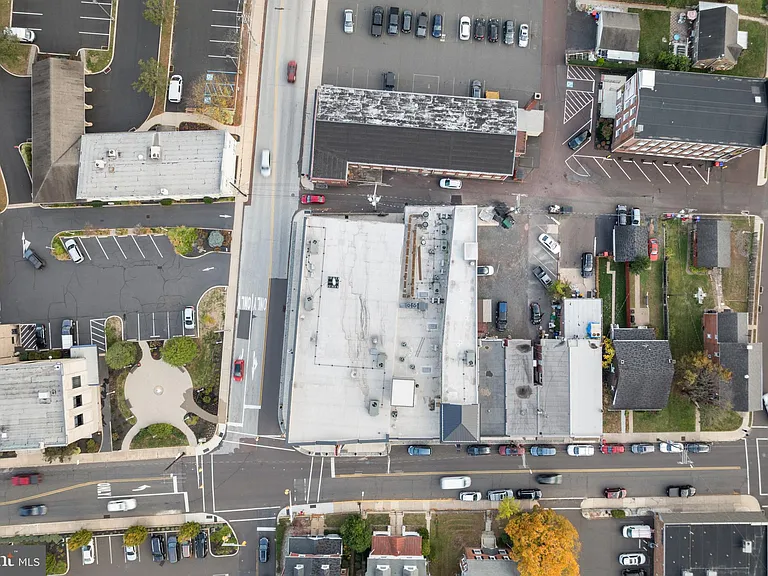 30 W Broad St #5 — Photo 36