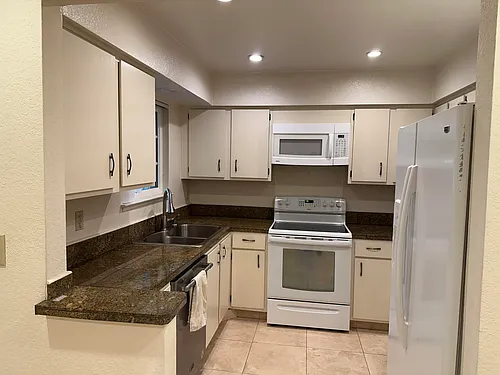 101 Eastridge Dr Photo 1