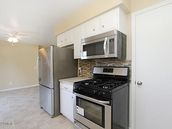 3rd image of 4031 Chester St