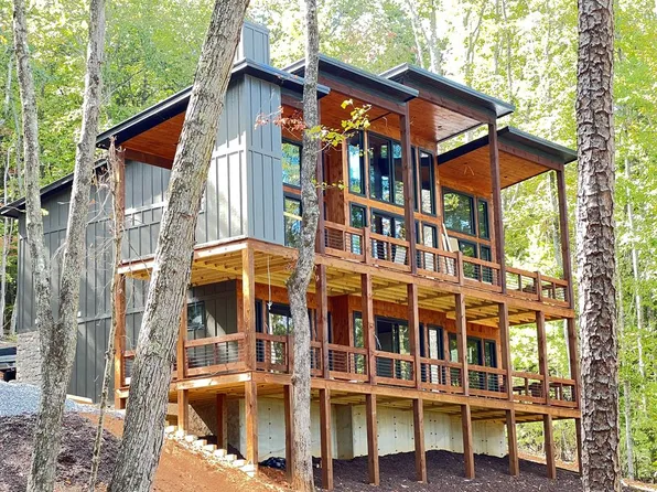 57 Deerfield Ln, Blue Ridge, GA 30513