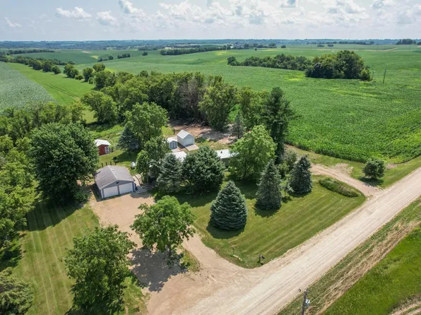 63024 400th Ave, Mazeppa, MN 55956