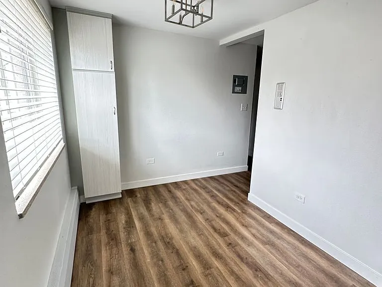 3377 S Clarkson St — Photo 9