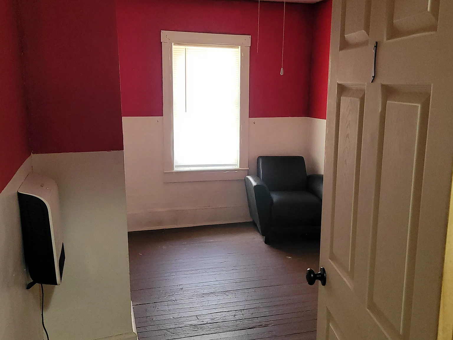 6 bed, 2952 sqft, $500 — Photo 2