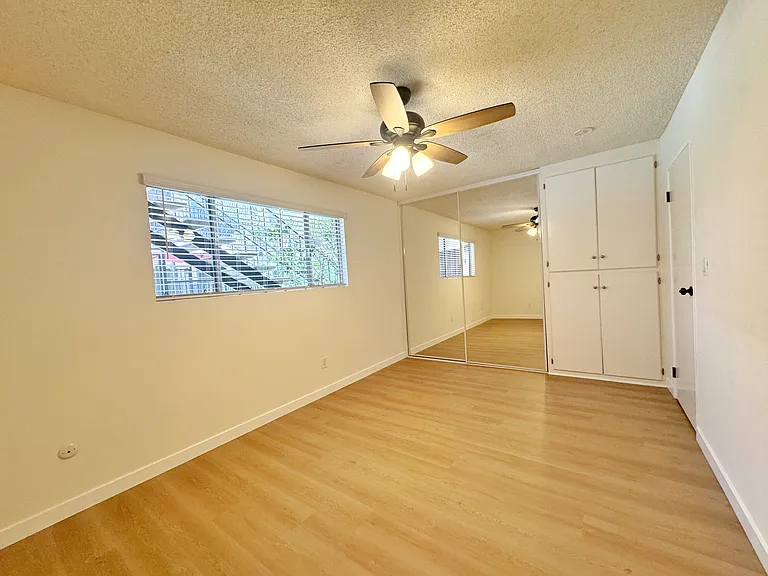 3966 Cleveland Ave #6 — Photo 25