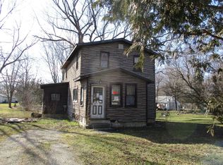 1062 Glendale St, Burton, MI 48509