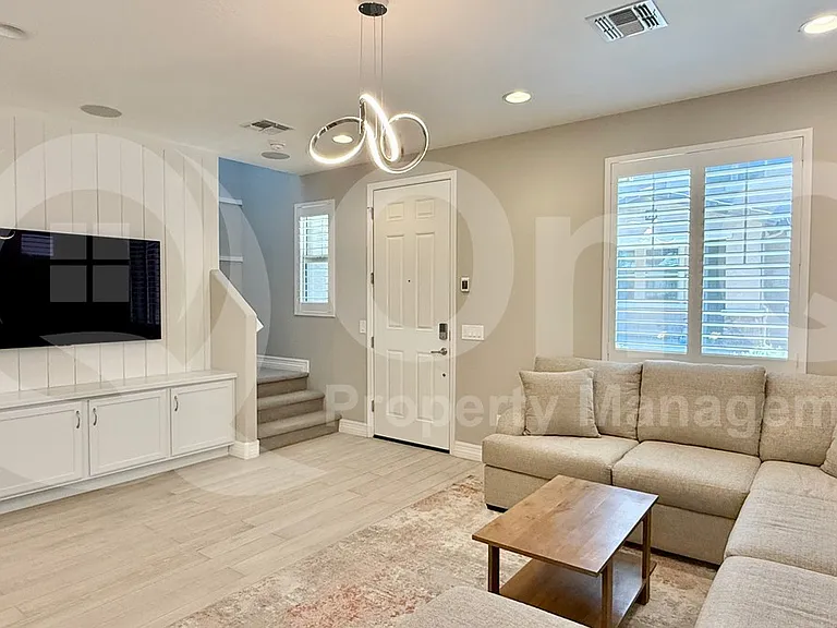 8245 E Impala Ave — Photo 2