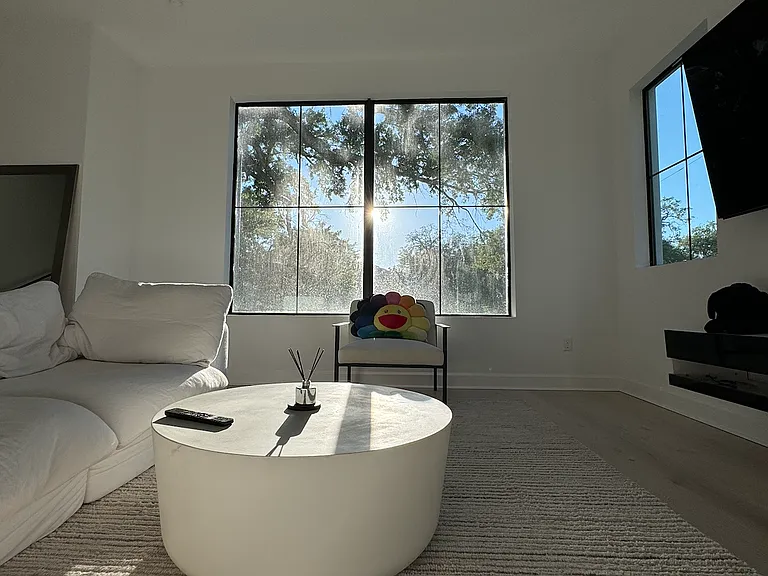 2851 W Gandy Blvd #11 — Photo 13
