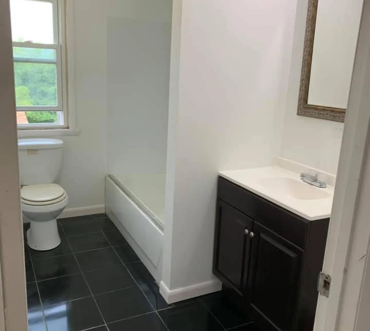 4 bed, 1800 sqft, $2,650 — Photo 3