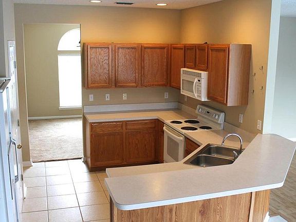 4th image of 1541 Persimmon Cir S