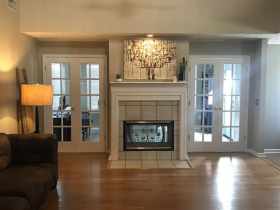 5th image of 1002 Betty Lou Ln