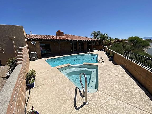 3rd image of 6820 E Pico Del Monte