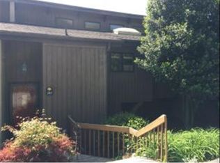 210 Tree Top Ln, Johnson City, TN 37601