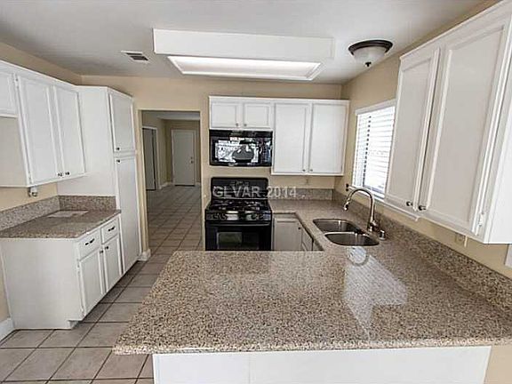 4th image of 1584 Teardrop St
