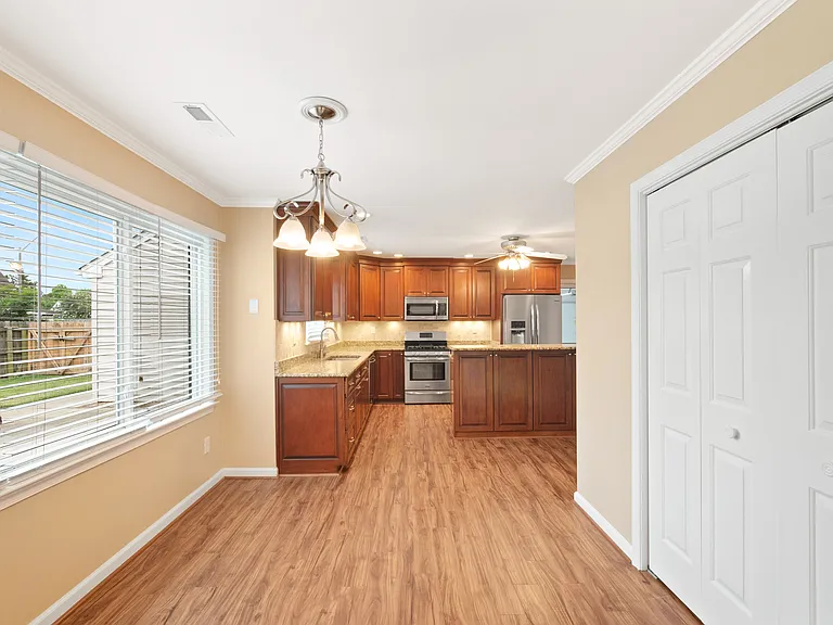 4501 Van Dyck Dr — Photo 11