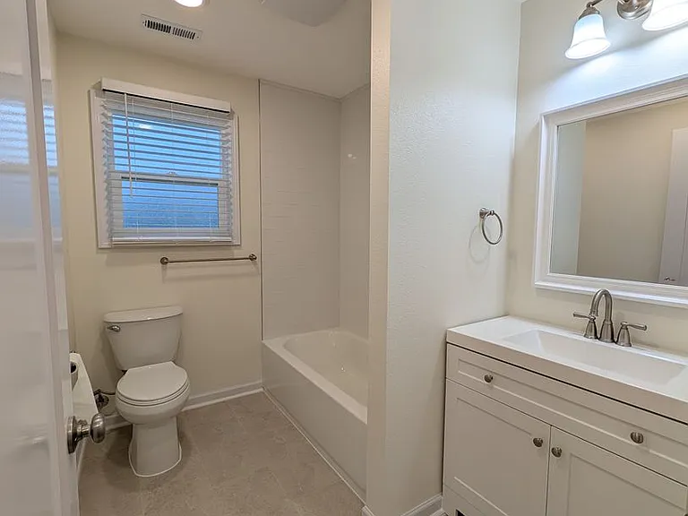 1002 S 12th St — Photo 6