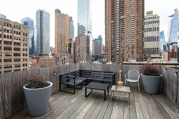 Rented by Mdrn Residential | media 21