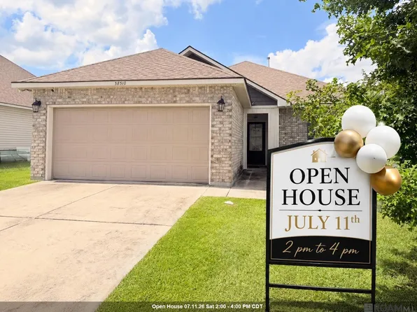 38510 Maidens Blush St, Gonzales, LA 70737