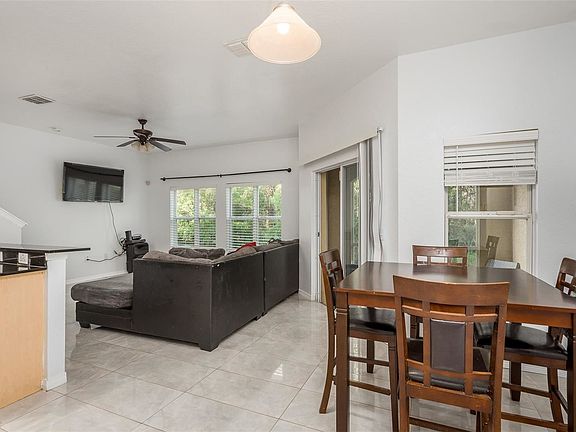 3rd image of 10857R Dragonwood Dr