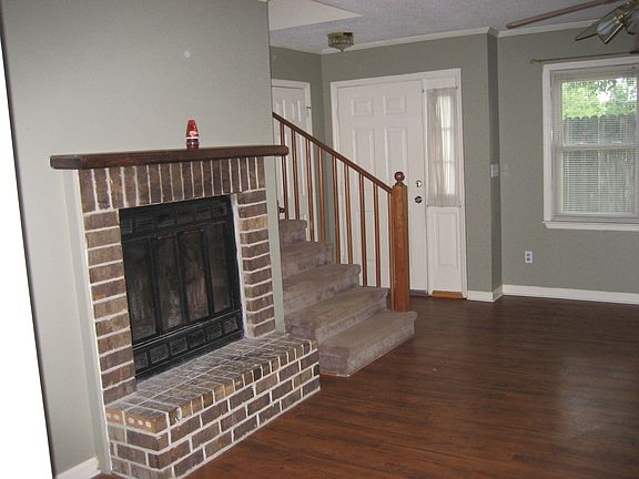 4th image of 11537 Jade Ln SE