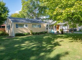 1722 Hilltop Dr, South Bend, IN 46614