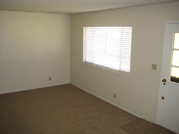 Front/Living Room